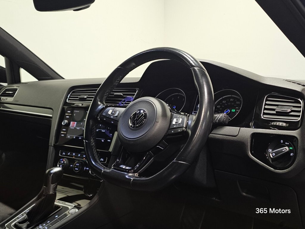 Used Volkswagen Golf 2019 for sale - 76979394: Photo 35