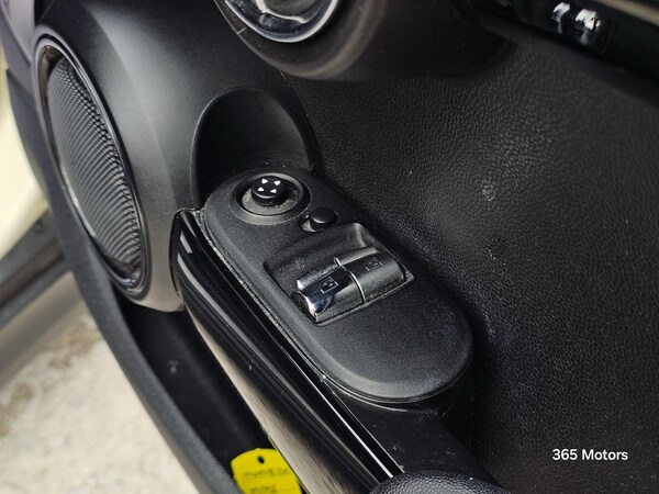 Used MINI Hatch 2018 for sale - 74978917: Photo 40