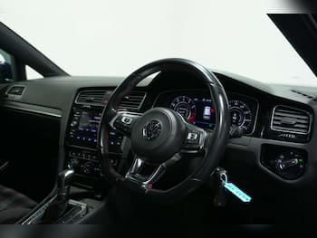 Used Volkswagen Golf 2018 for sale - 79760142: Photo