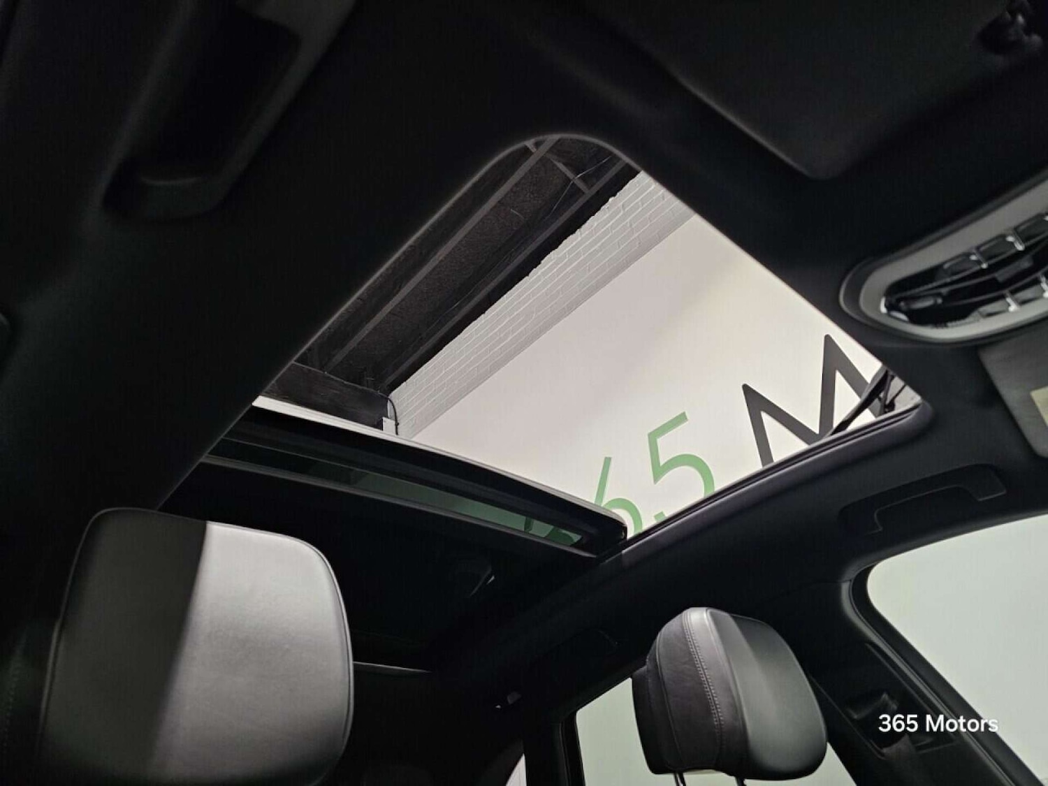 Used Porsche Macan 2015 for sale - 78149522: Photo 24