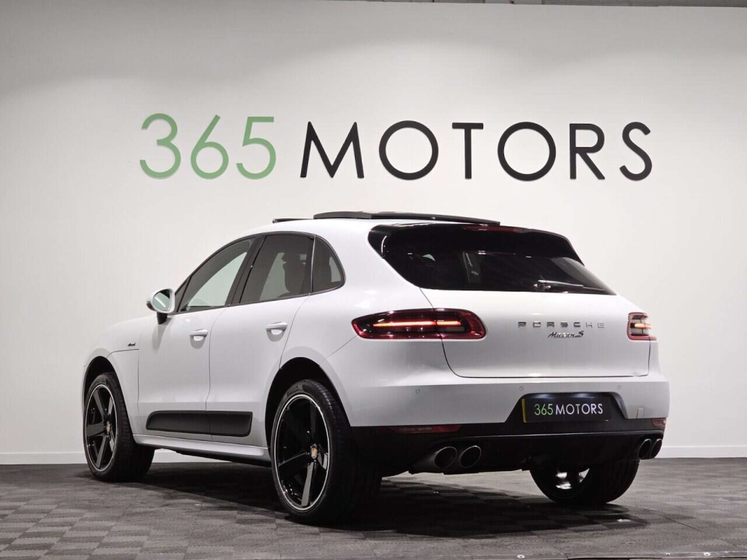 Used Porsche Macan 2015 for sale - 78149522: Photo 3