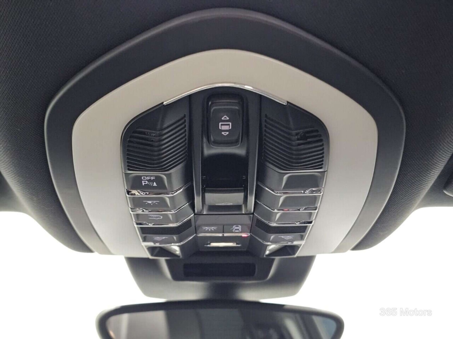 Used Porsche Macan 2015 for sale - 78149522: Photo 41