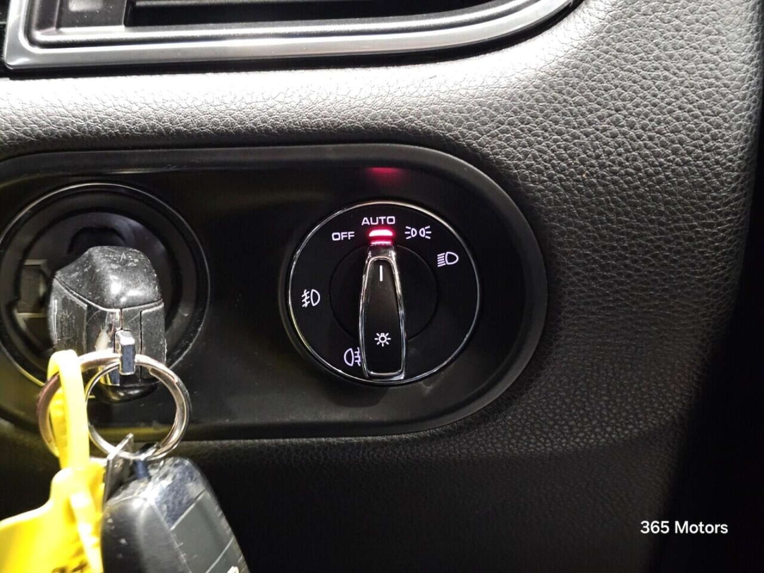 Used Porsche Macan 2015 for sale - 78149522: Photo 48