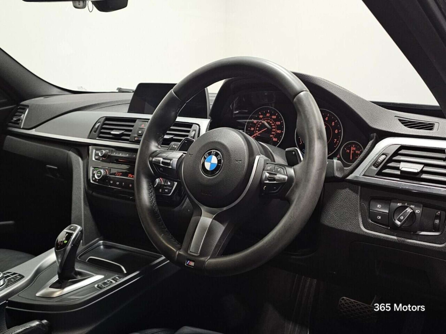 Used BMW 3 Series 2018 for sale - 78149534: Photo 2