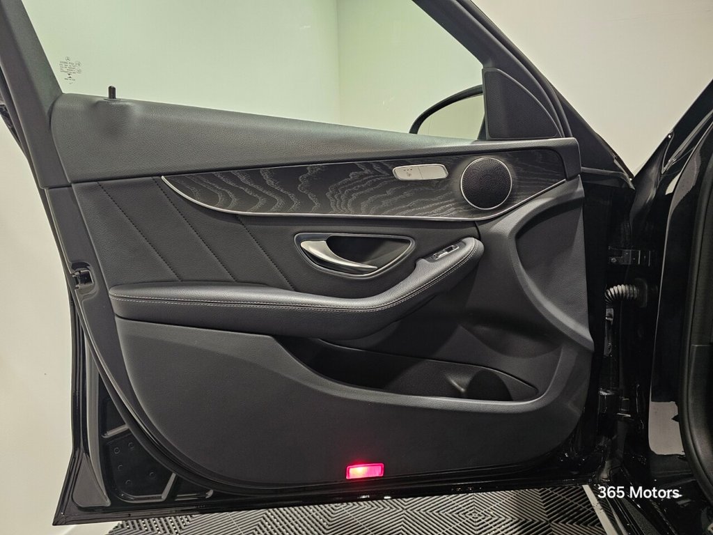 Used Mercedes-Benz C Class 2019 for sale - 76979392: Photo 17