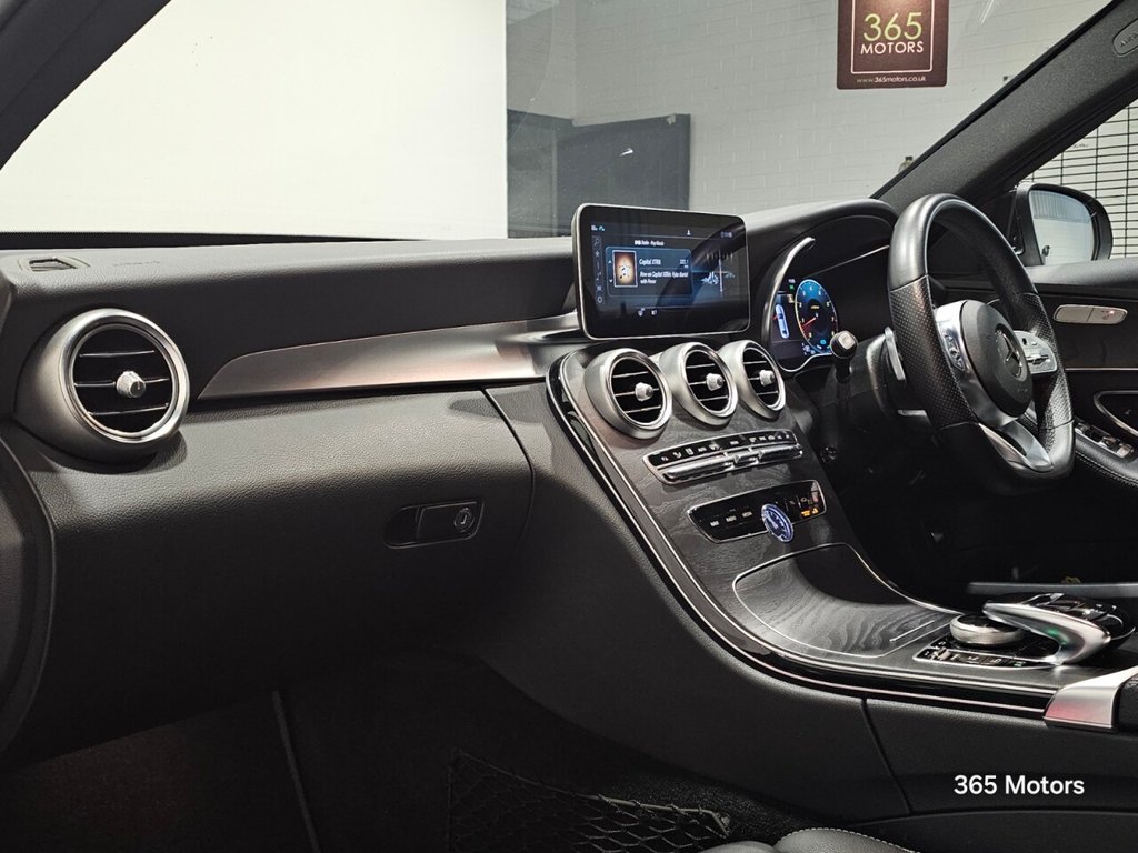 Used Mercedes-Benz C Class 2019 for sale - 76979392: Photo 18