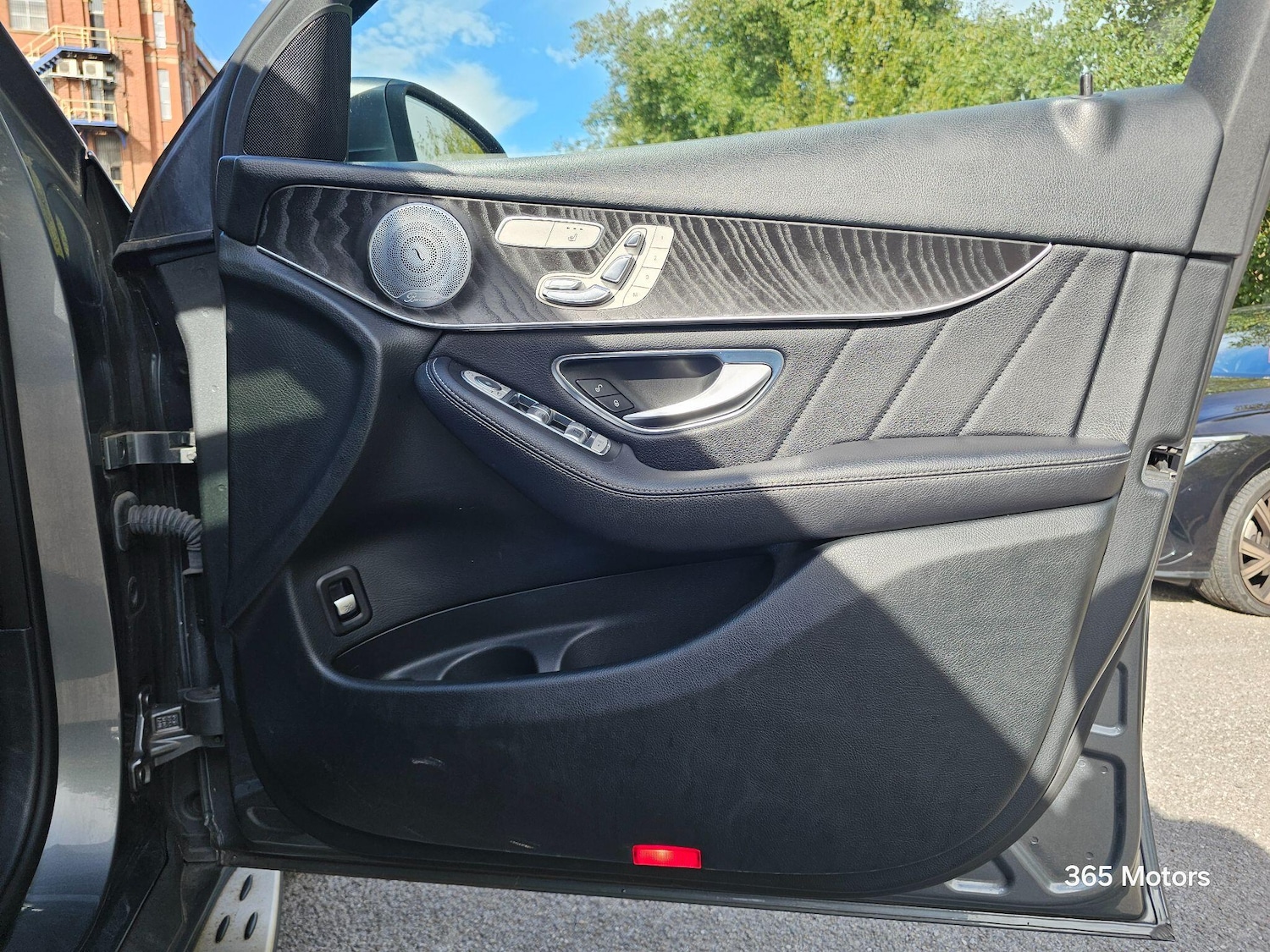 Used Mercedes-Benz GLC 2017 for sale - 76188532: Photo 31