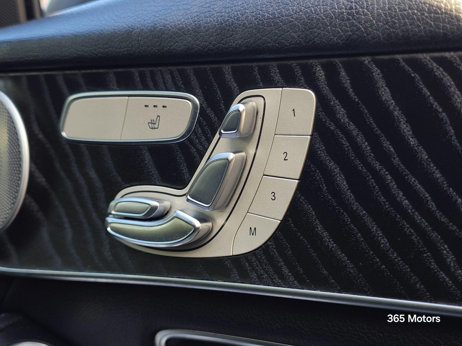 Used Mercedes-Benz GLC 2017 for sale - 76188532: Photo 47