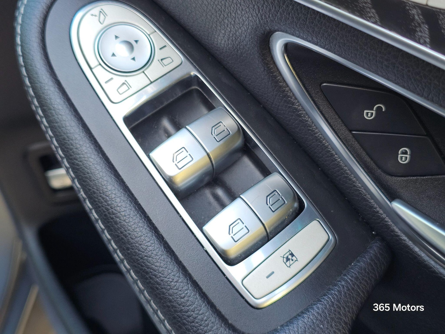 Used Mercedes-Benz GLC 2017 for sale - 76188532: Photo 50