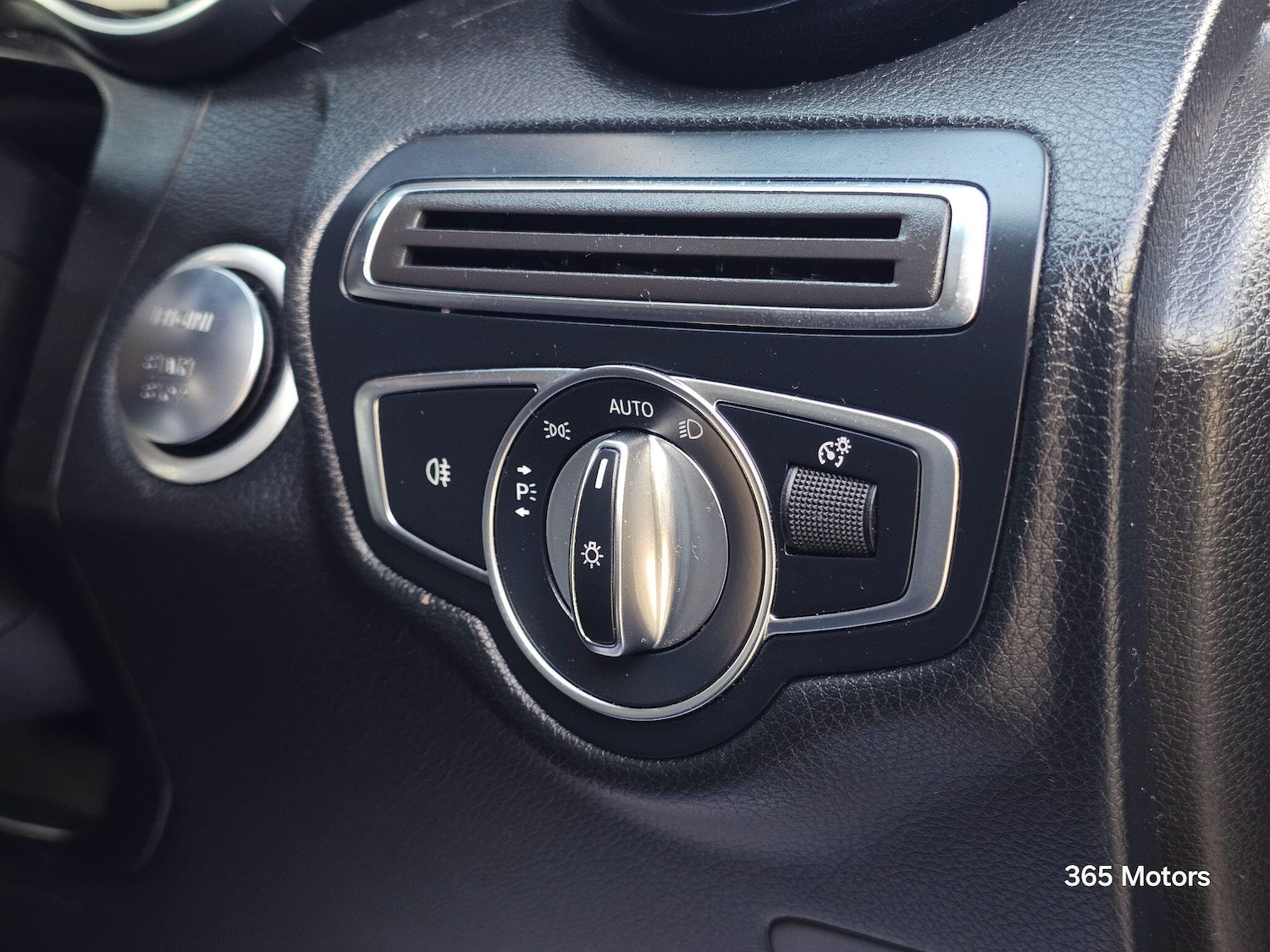 Used Mercedes-Benz GLC 2017 for sale - 76188532: Photo 51