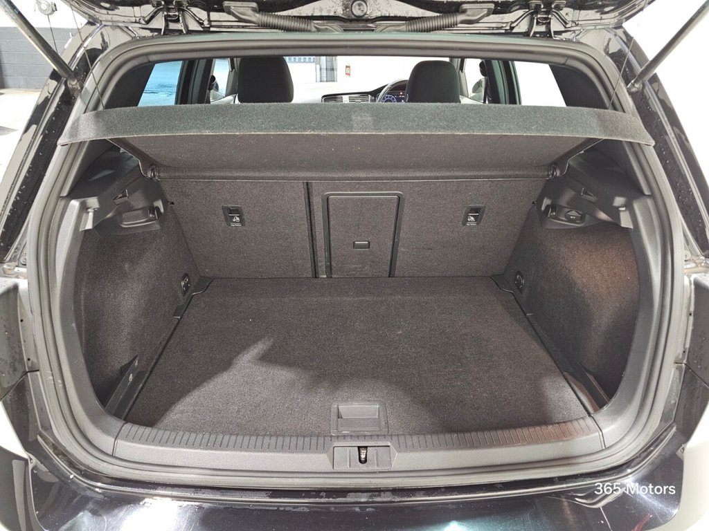 Used Volkswagen Golf 2018 for sale - 76979379: Photo 17