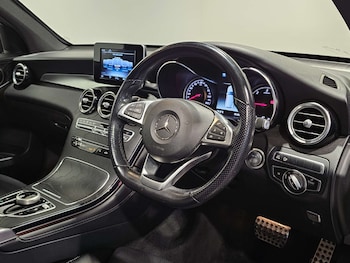 Used Mercedes-Benz GLC 2019 for sale - 79020912: Photo