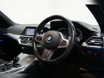 Used BMW 3 Series 2019 for sale - 79597597: Photo