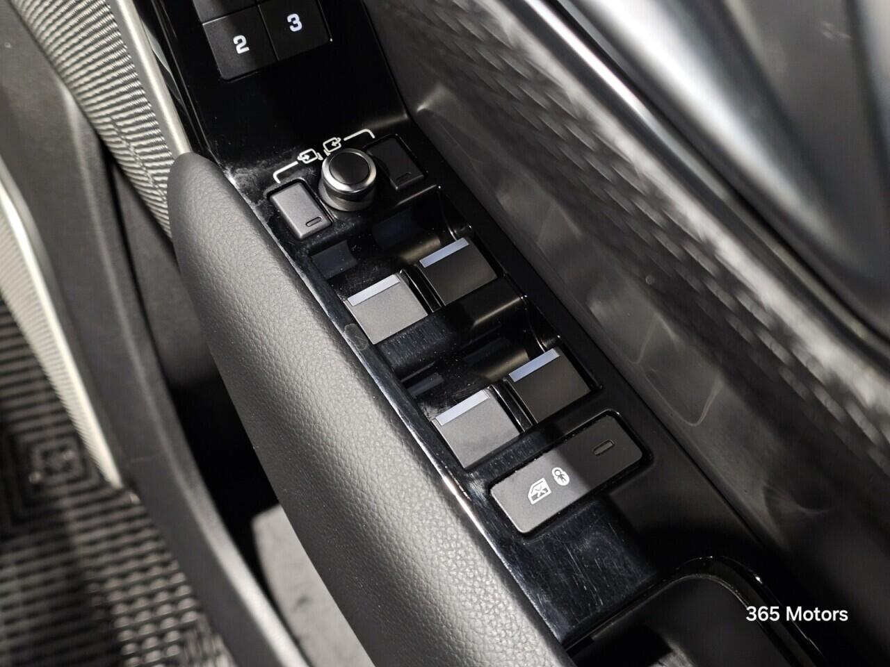 Used Land Rover Range Rover Velar 2021 for sale - 76440748: Photo 50