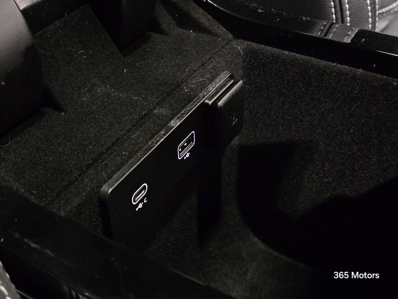 Used Land Rover Range Rover Velar 2021 for sale - 76440748: Photo 56