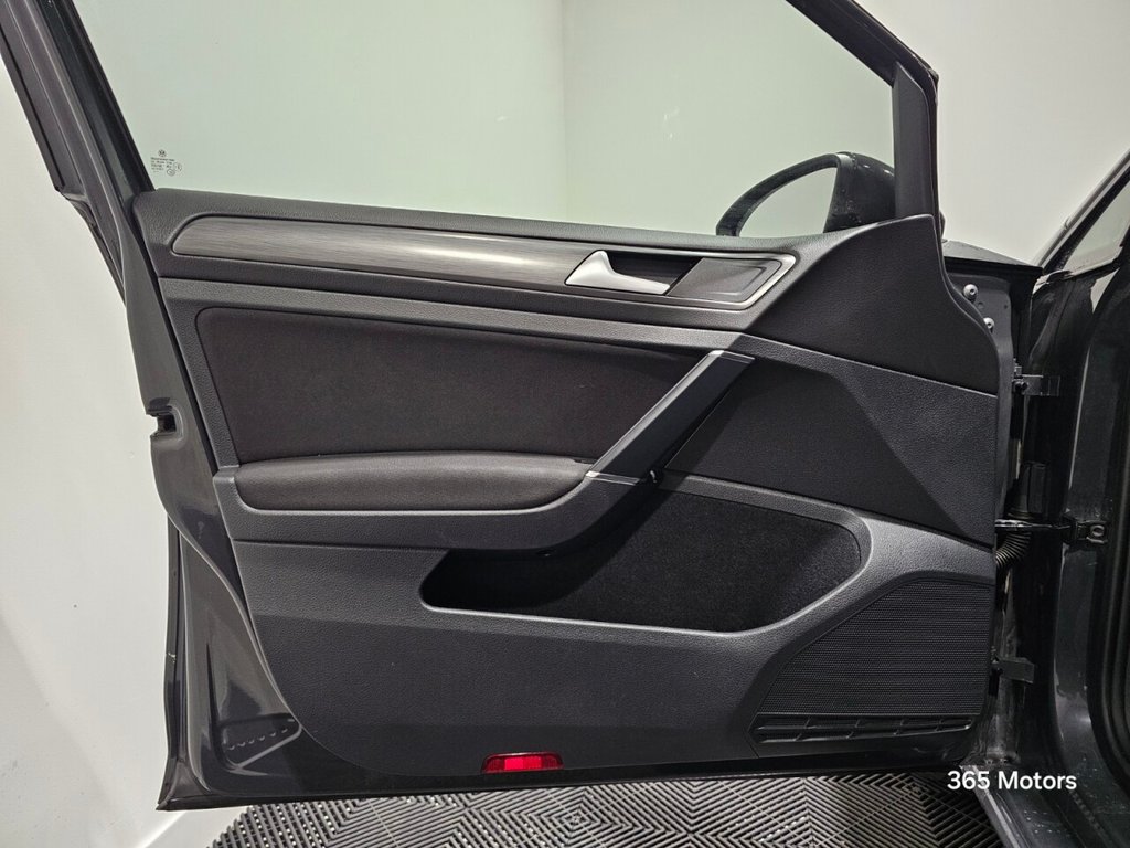 Used Volkswagen Golf 2017 for sale - 77477752: Photo 14