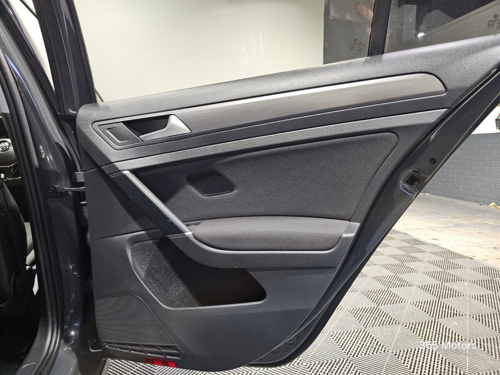 Used Volkswagen Golf 2017 for sale - 77477752: Photo 23