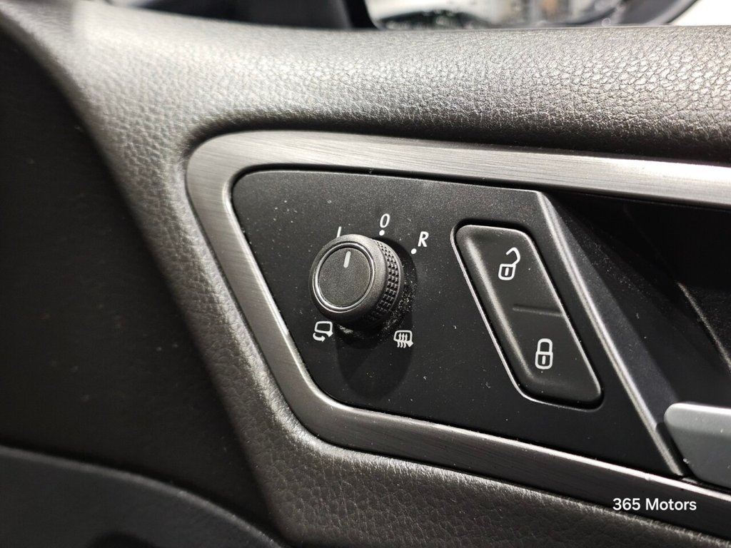 Used Volkswagen Golf 2017 for sale - 77477752: Photo 31