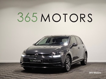 Used Volkswagen Golf 2017 for sale - 77477752: Photo