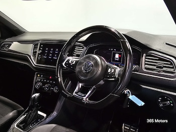 Used Volkswagen T-Roc 2019 for sale - 79422010: Photo