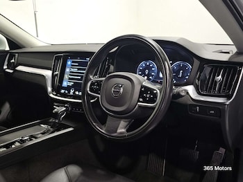 Used Volvo V60 2020 for sale - 78228165: Photo