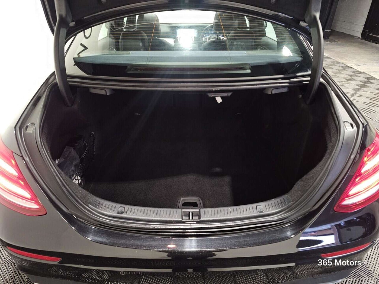 Used Mercedes-Benz E Class 2017 for sale - 78149546: Photo 12