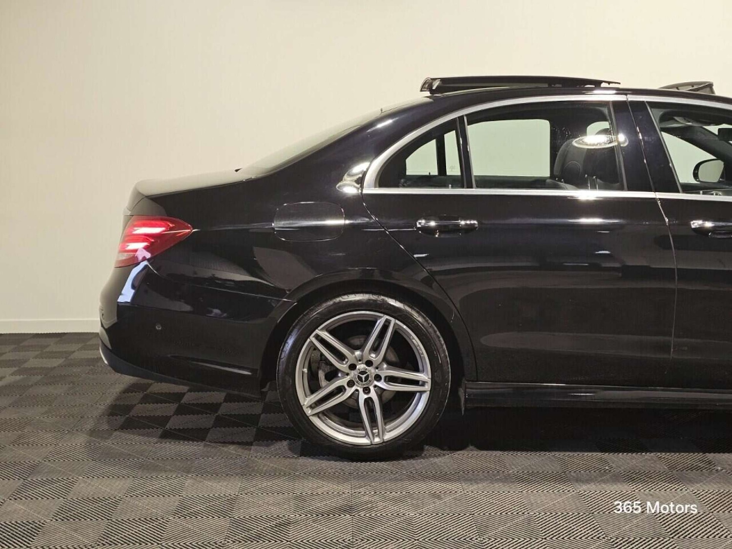 Used Mercedes-Benz E Class 2017 for sale - 78149546: Photo 26