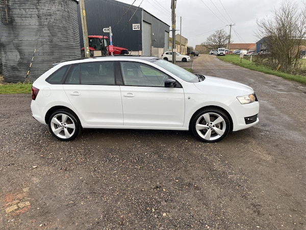 Used Skoda Rapid Spaceback 2015 for sale - 73227486: Photo 3