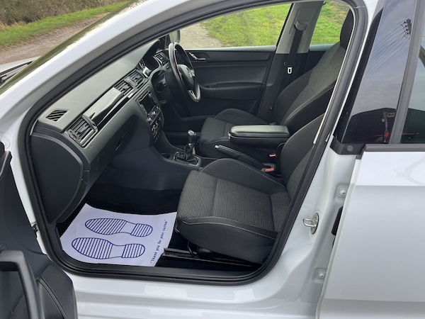 Used Skoda Rapid Spaceback 2015 for sale - 73227486: Photo 8