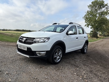 Used Dacia Sandero Stepway 2013 for sale - 76007796: Photo