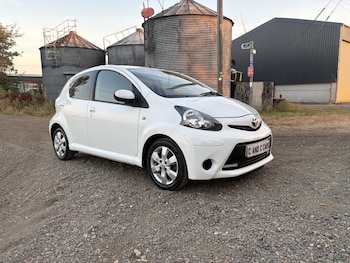 Used Toyota AYGO 2014 for sale - 79537140: Photo