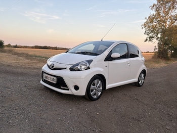 Used Toyota AYGO 2014 for sale - 79537140: Photo