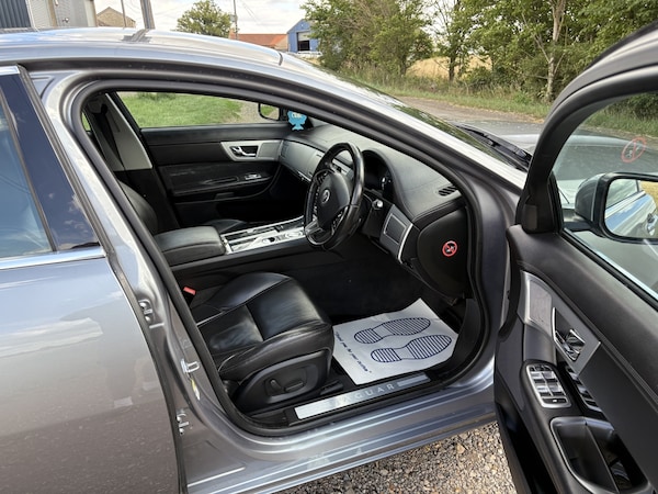 Used Jaguar XF 2012 for sale - 75526501: Photo 9
