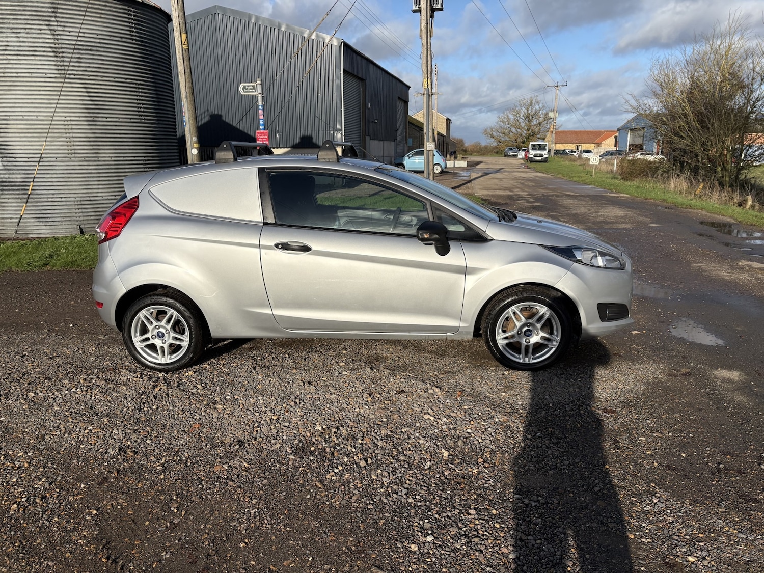 Used Ford Fiesta 2013 for sale - 76669893: Photo 3