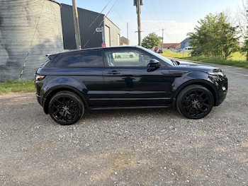 Used Land Rover Range Rover Evoque 2011 for sale - 78533125: Photo