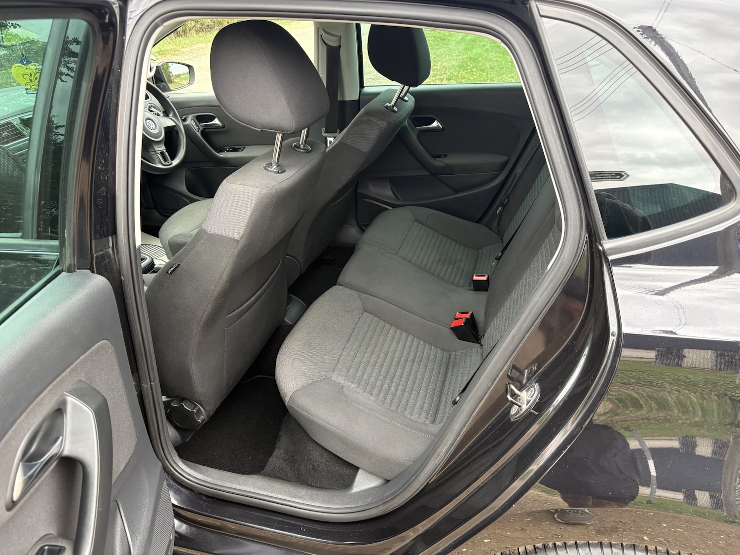 Used Volkswagen Polo 2011 for sale - 76086210: Photo 11