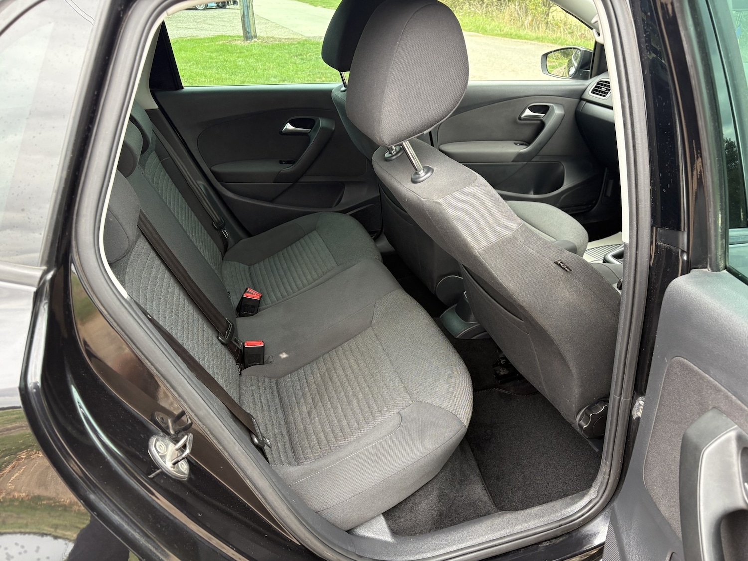 Used Volkswagen Polo 2011 for sale - 76086210: Photo 12