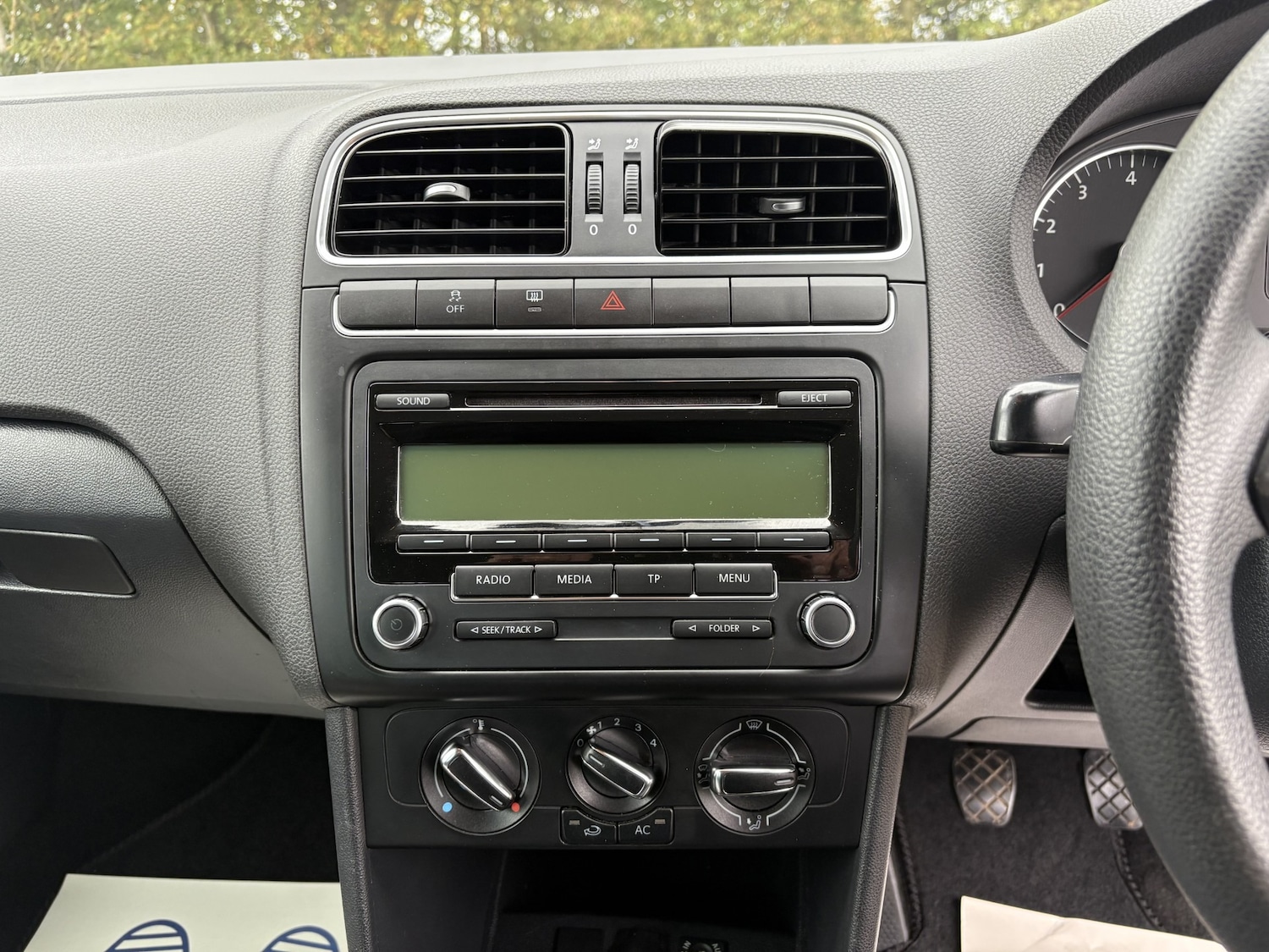 Used Volkswagen Polo 2011 for sale - 76086210: Photo 20