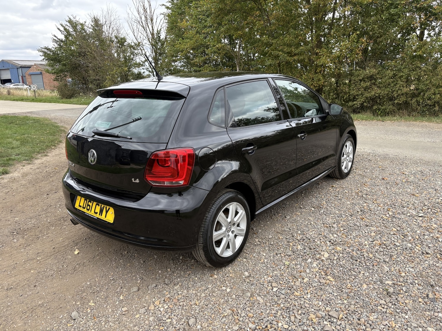 Used Volkswagen Polo 2011 for sale - 76086210: Photo 8