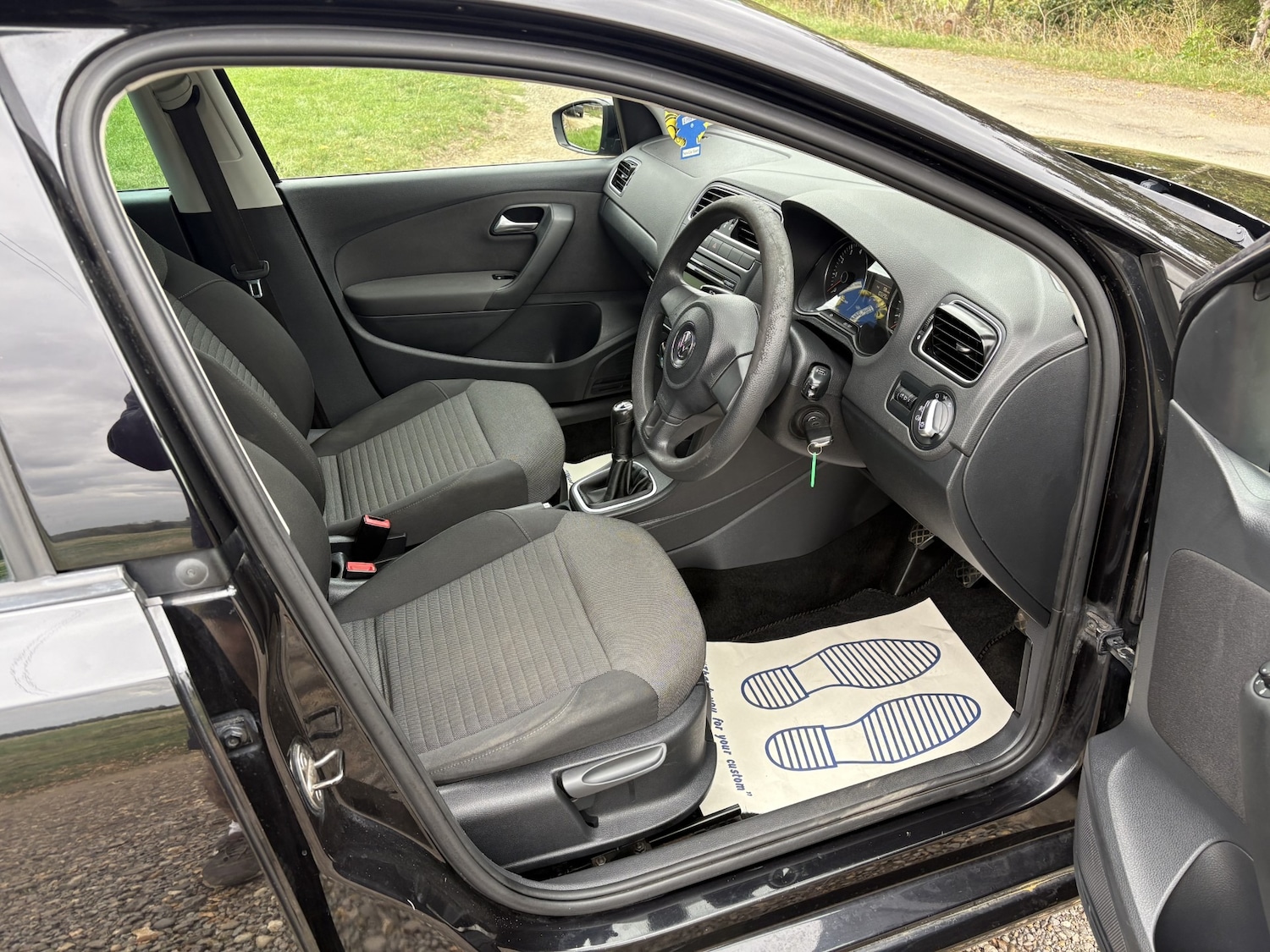 Used Volkswagen Polo 2011 for sale - 76086210: Photo 9