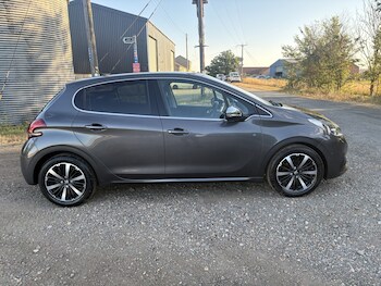 Used Peugeot 208 2019 for sale - 79474273: Photo