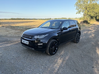 Used Land Rover Discovery Sport 2017 for sale - 79474220: Photo