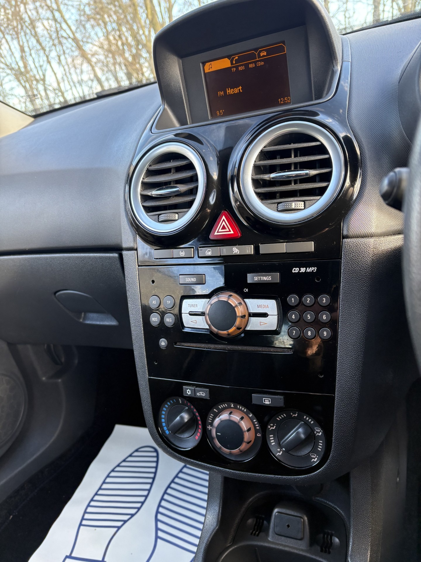 Used Vauxhall Corsa 2014 for sale - 76669899: Photo 19