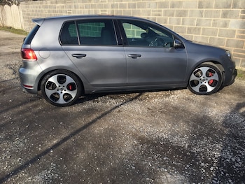 Used Volkswagen Golf 2010 for sale - 77778556: Photo