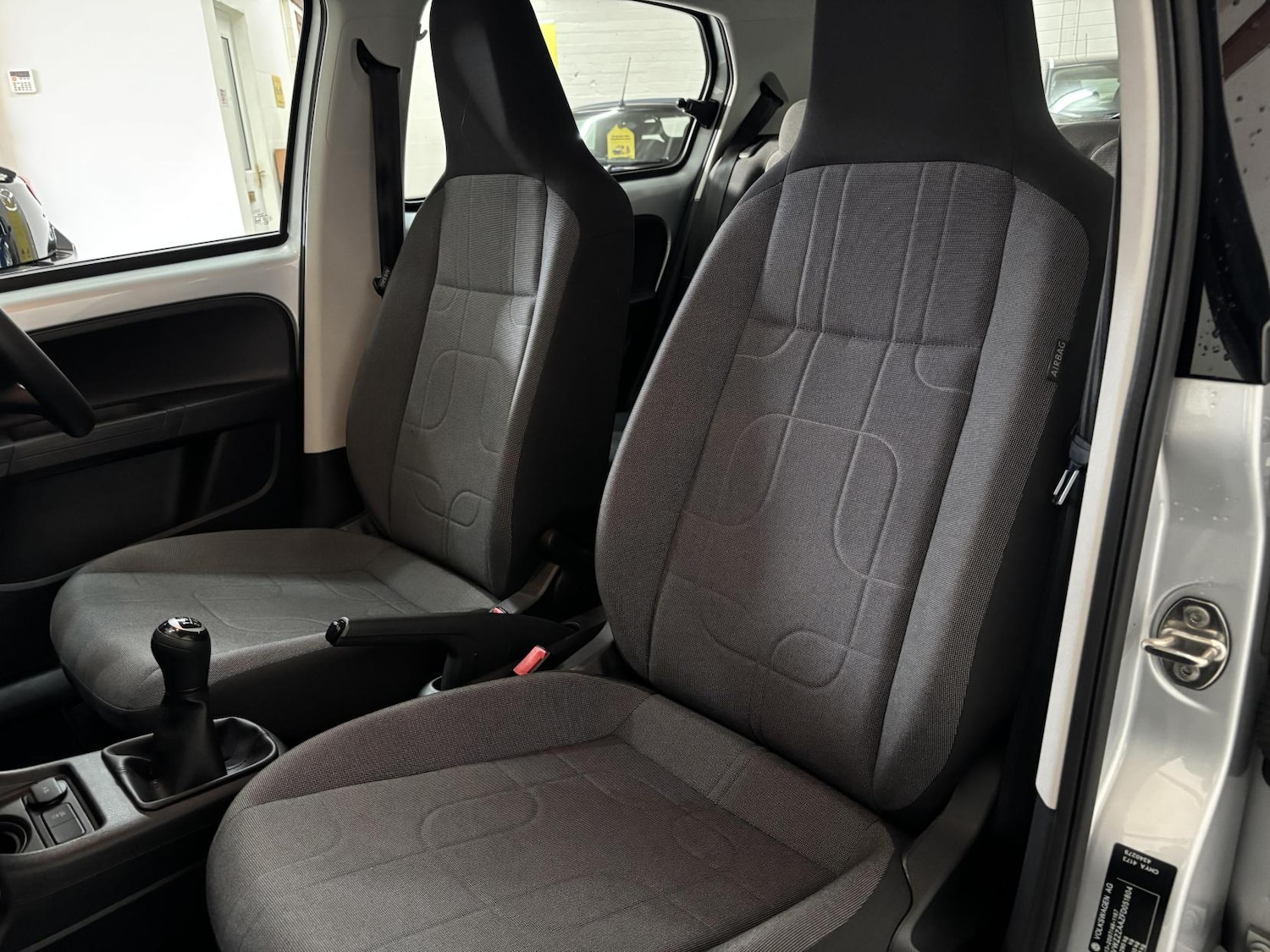 Used Volkswagen up! 2015 for sale - 77048027: Photo 29