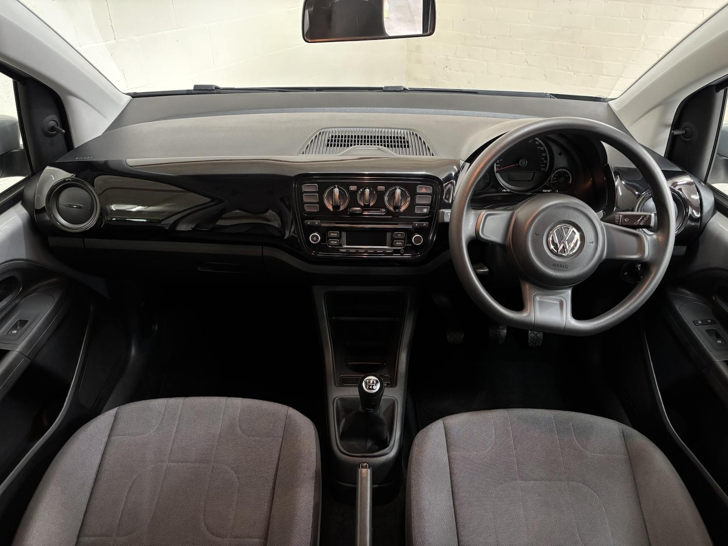 Used Volkswagen up! 2015 for sale - 77048027: Photo 34