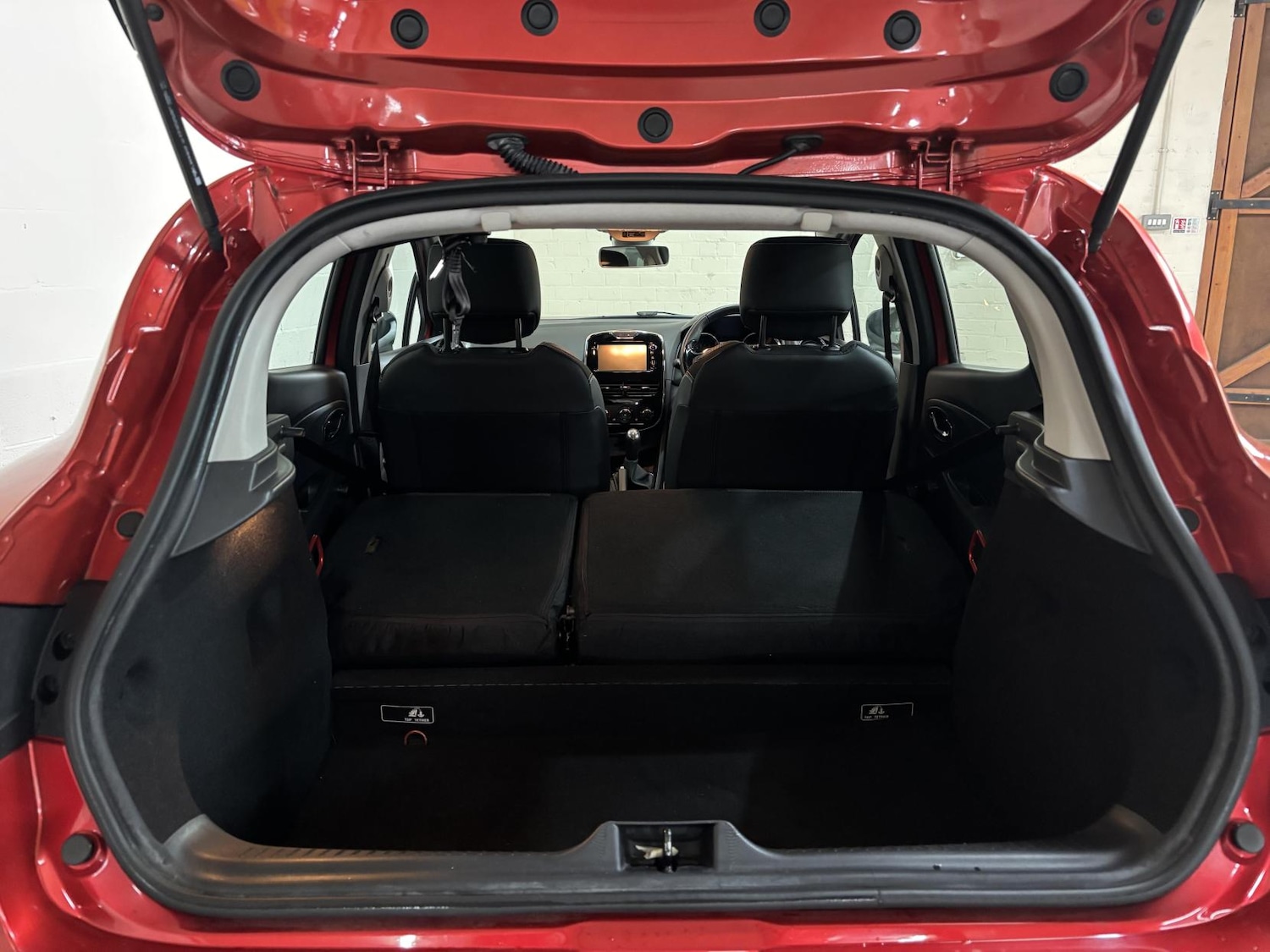 Used Renault Clio 2013 for sale - 77977378: Photo 27