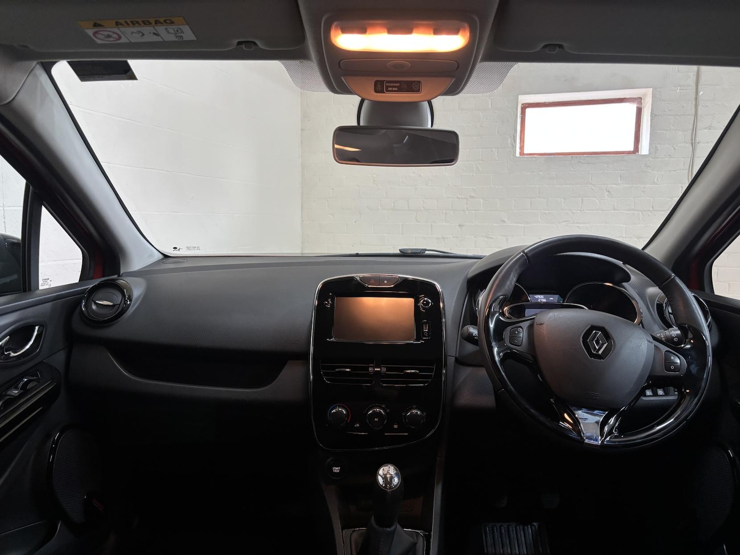 Used Renault Clio 2013 for sale - 77977378: Photo 30