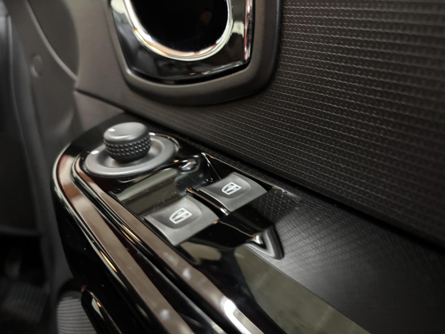 Used Renault Clio 2013 for sale - 77977378: Photo 35