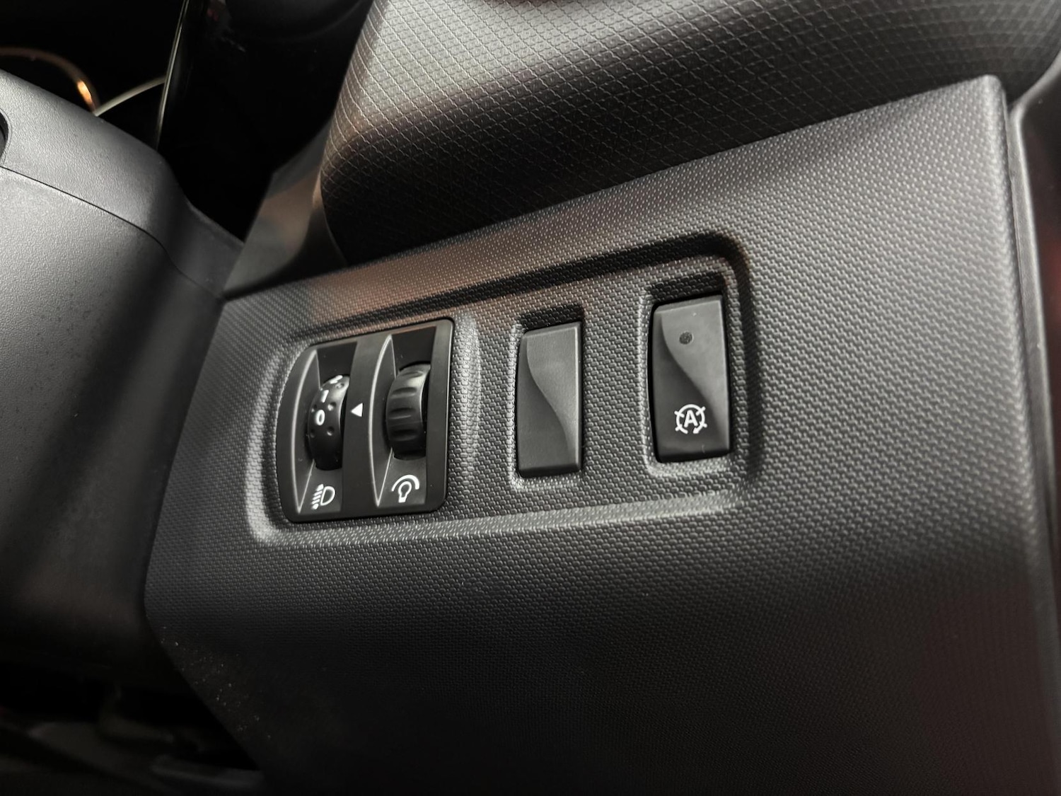 Used Renault Clio 2013 for sale - 77977378: Photo 39